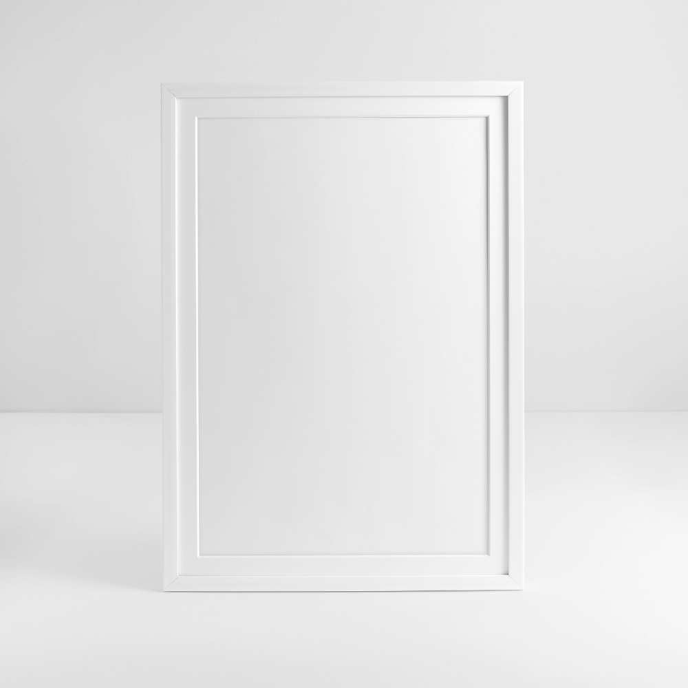 Gerahmtes Poster (49 × 69 cm) - Weiß